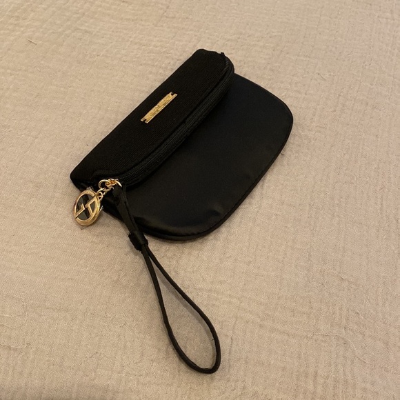 🍀🍀🍀 Giorgio Armani Beauty black wristlet bag . New. - Picture 6 of 8